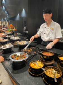 quay-nuong-Buffet-Sen-Tay-Ho-refill-do-lien-tuc.png